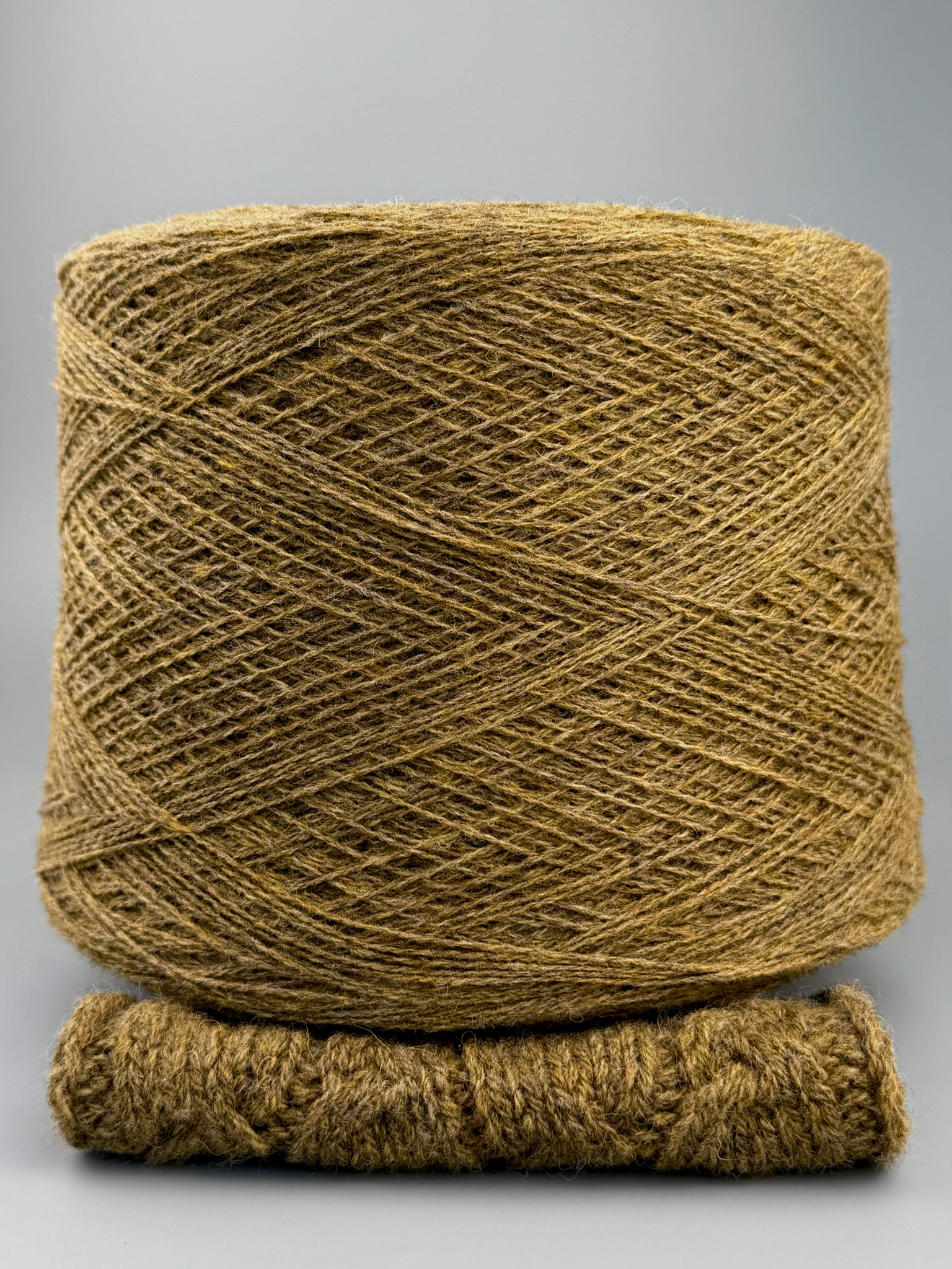 Knoll Yarns Art. Supersoft Nm 11.5/2 – 100% Shetland Wolle Col. Scarab SS410 foto 2